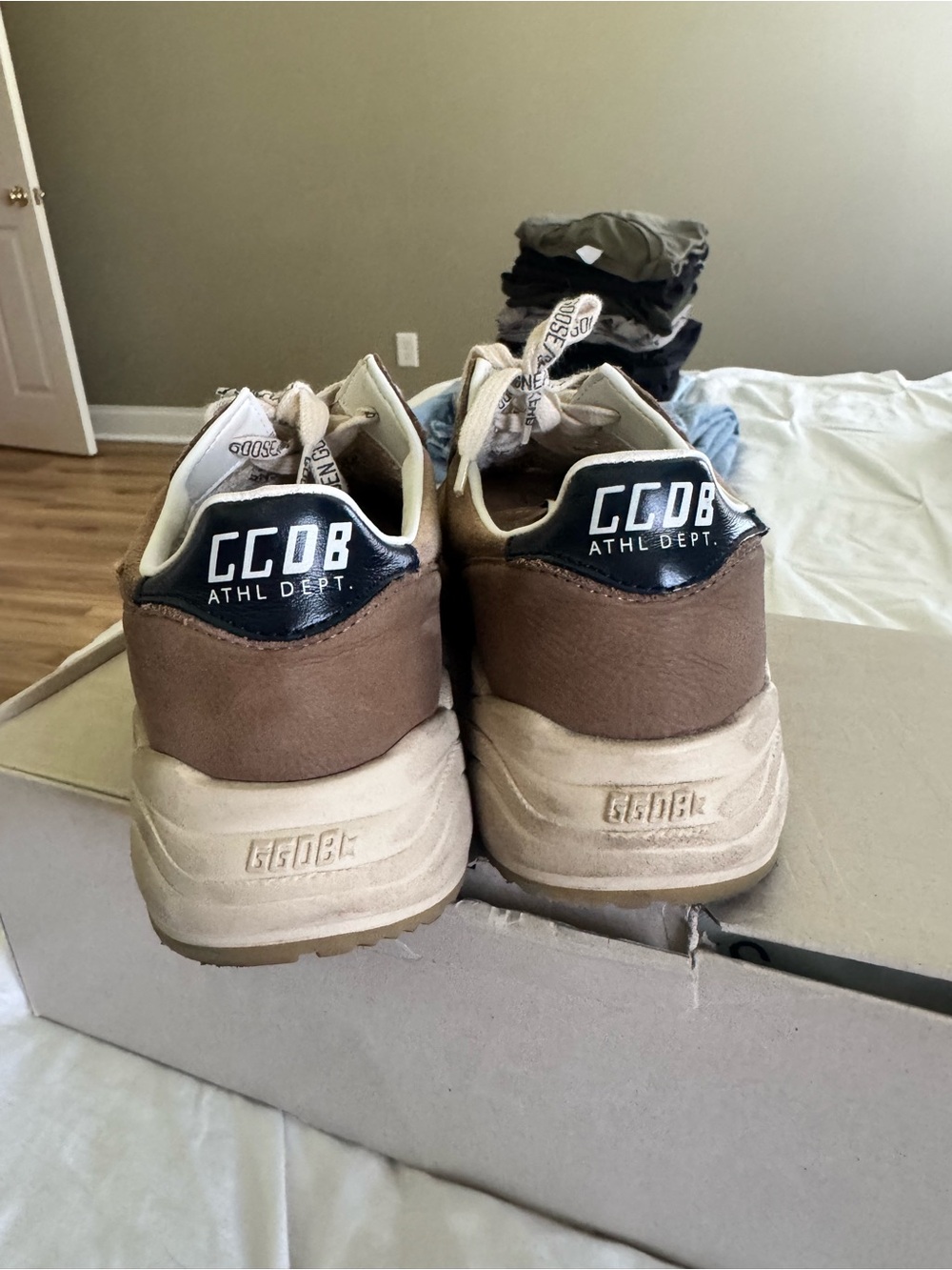 Golden Goose Running Sole Sneakers - Picture 8 of 8
